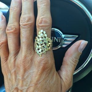 Vintage Solid 14K Yellow Gold Ring (Stamped)